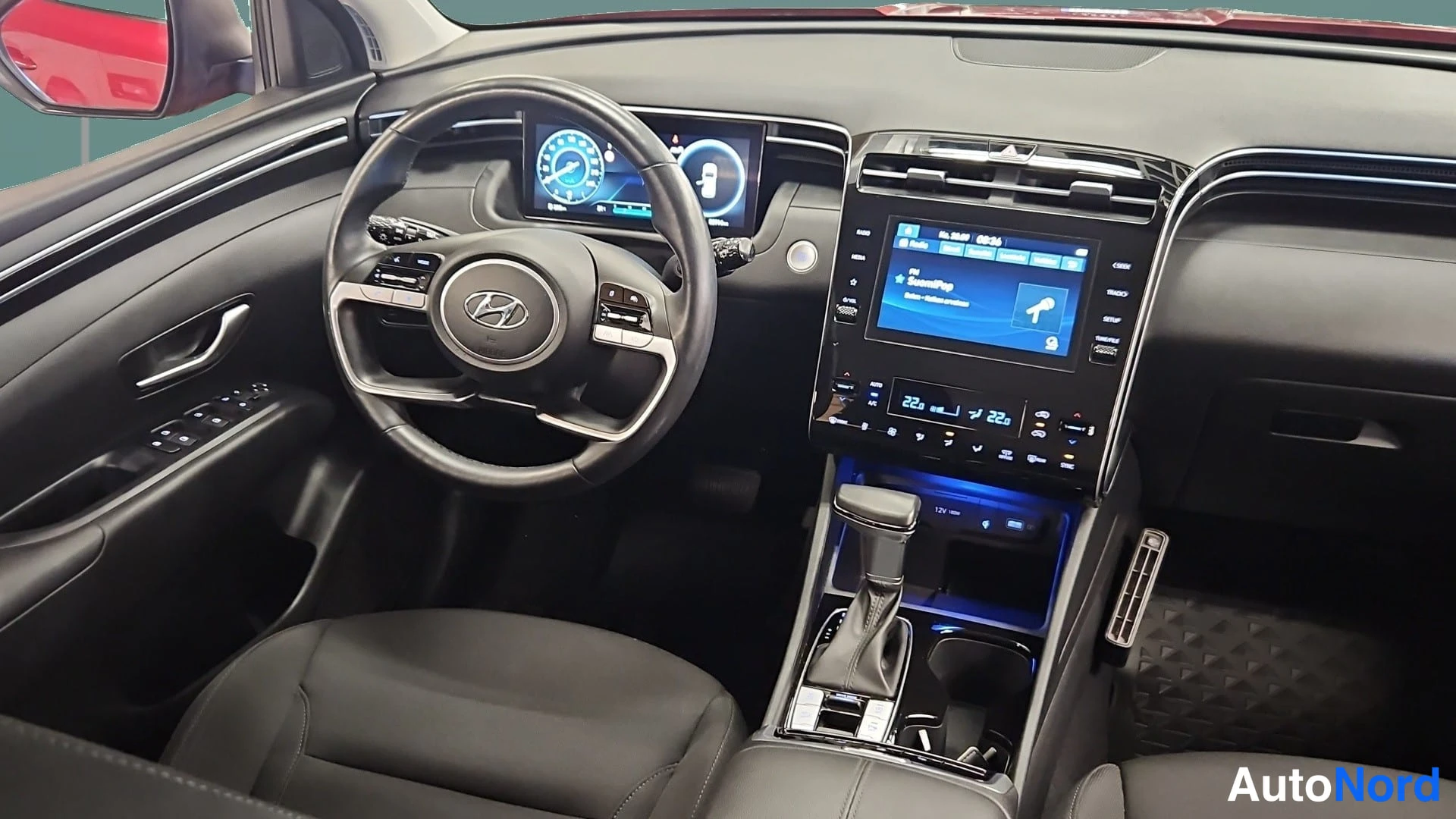 Punainen Hyundai Tucson 2021, ohjaamo, kuva 8