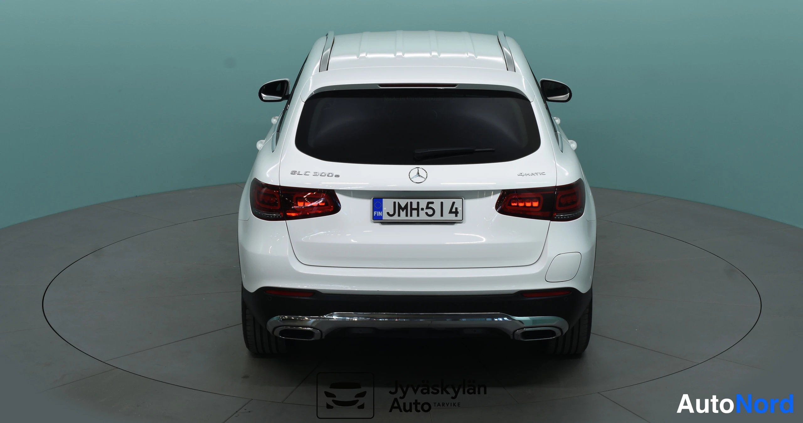 Valkoinen Mercedes-Benz GLC 2022, takaa, kuva 19