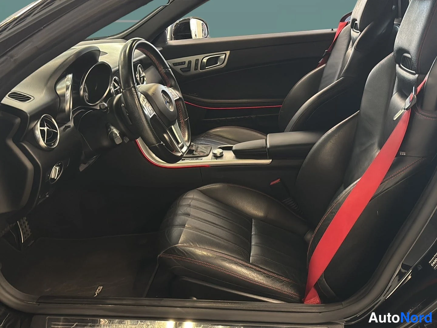 Black Mercedes-Benz SLK 2011, cockpit, photo 11