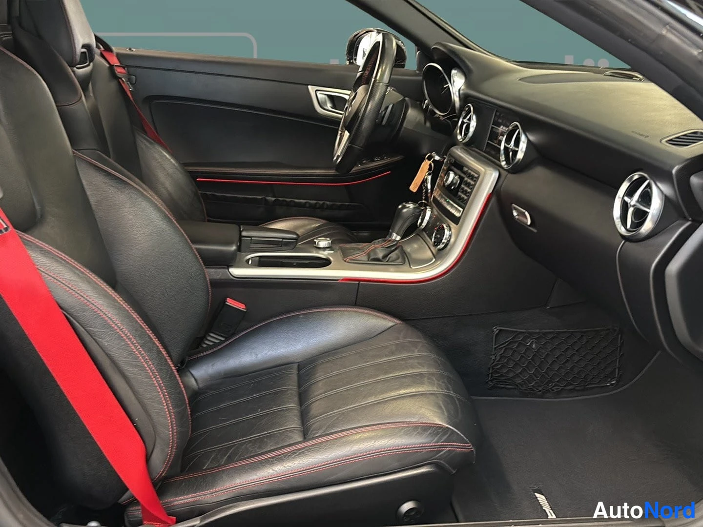 Black Mercedes-Benz SLK 2011, cockpit, photo 12