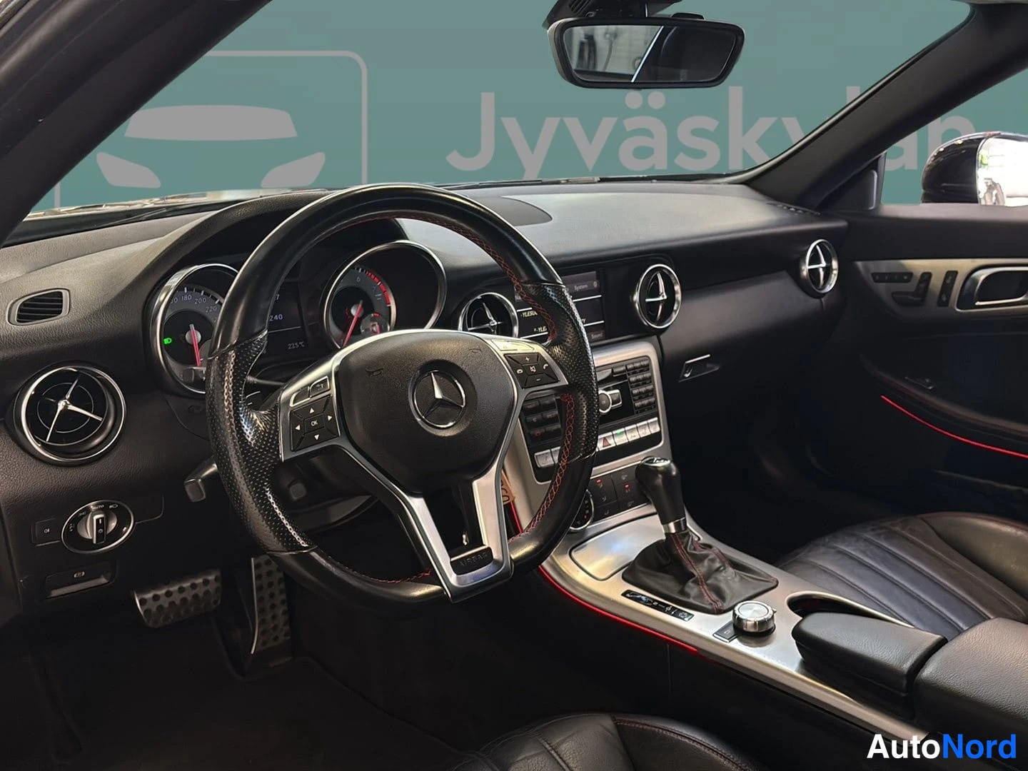 Black Mercedes-Benz SLK 2011, cockpit, photo 13
