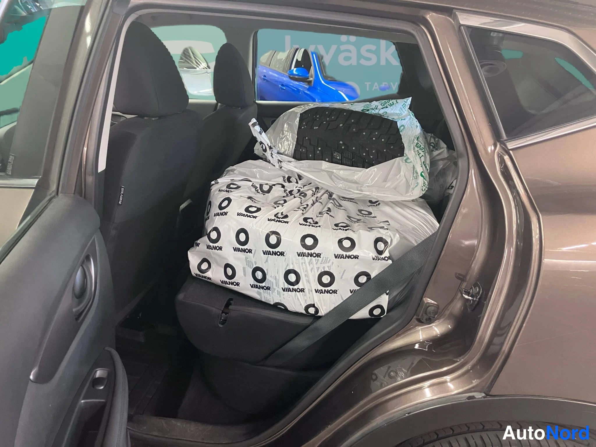 Ruskea Nissan Qashqai 2017, tavaratila, kuva 15