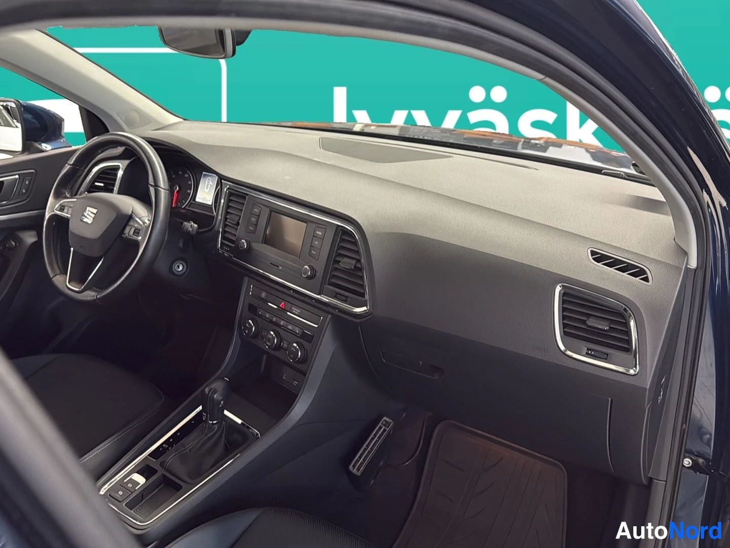 Sininen Seat Ateca 2017, ohjaamo, kuva 13