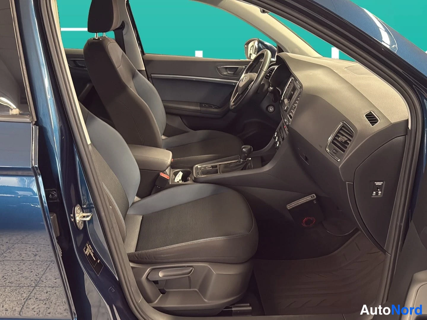 Sininen Seat Ateca 2017, ohjaamo, kuva 10