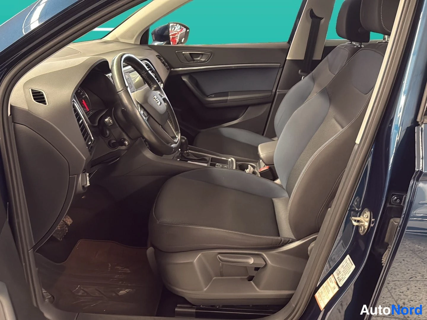 Sininen Seat Ateca 2017, ohjaamo, kuva 11