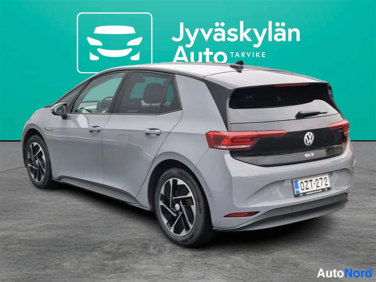 Musta Volkswagen ID.3 2023, takaviisto, kuva 3