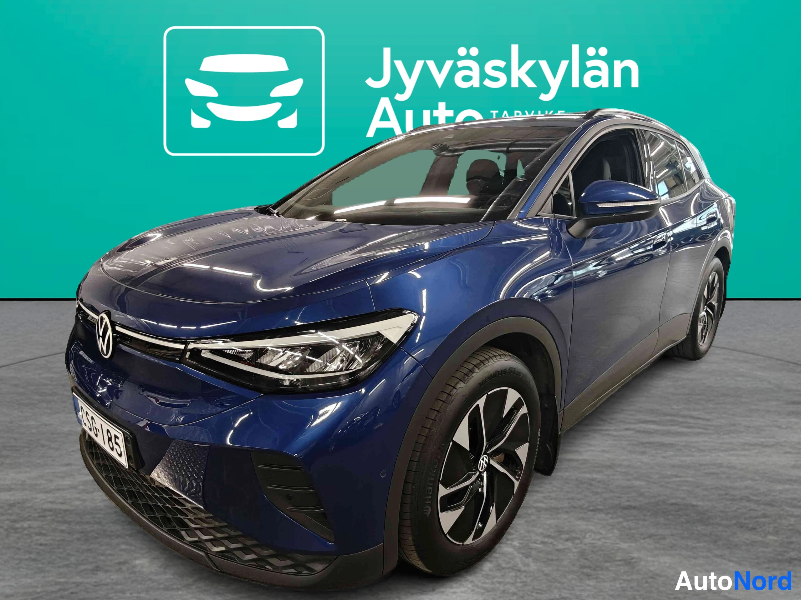 Sininen Volkswagen ID.4 2025, etuviisto, keula vasemmalle, kuva 2