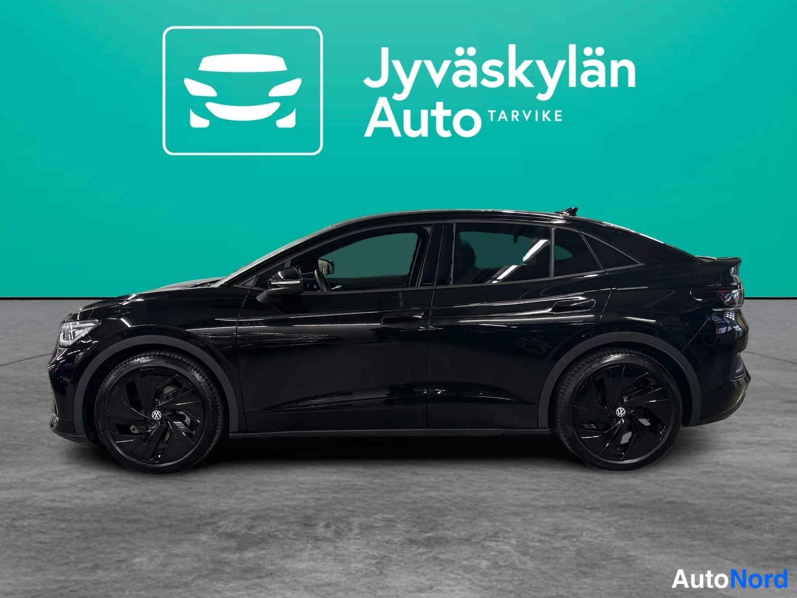 Musta Volkswagen ID.5 2026, sivulta, kuva 5