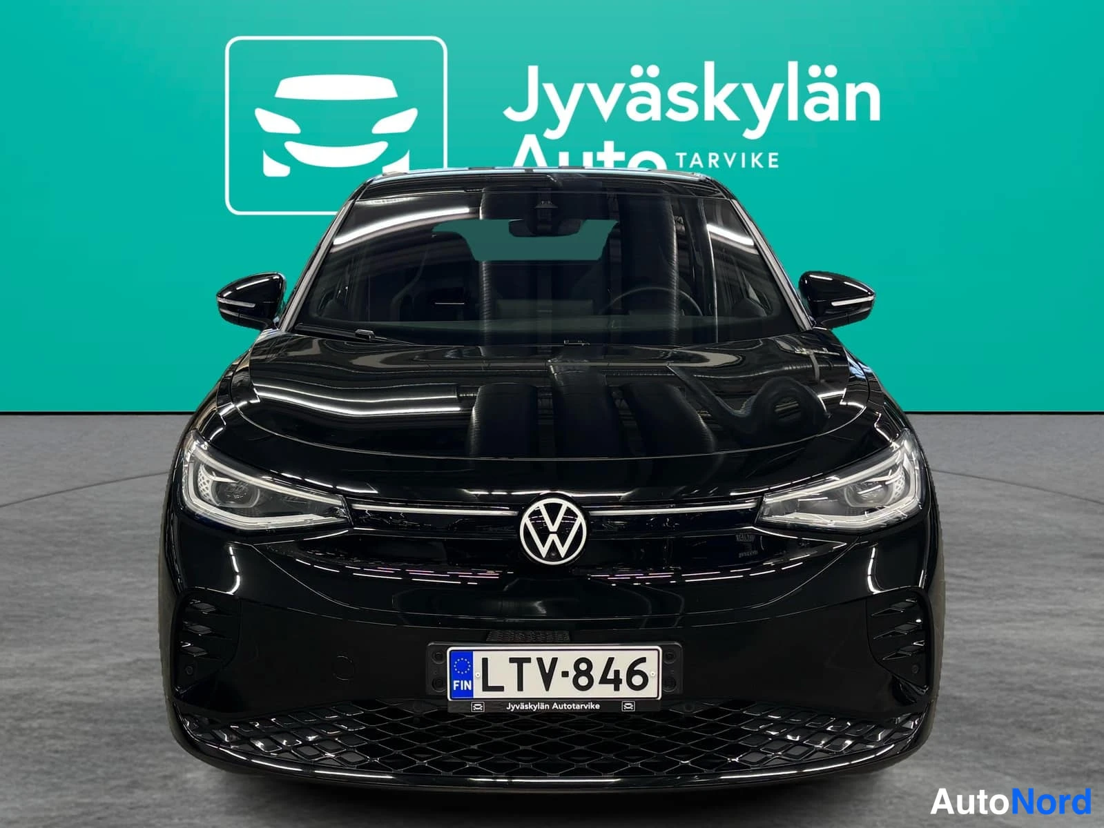 Musta Volkswagen ID.5 2026, edestä, kuva 4