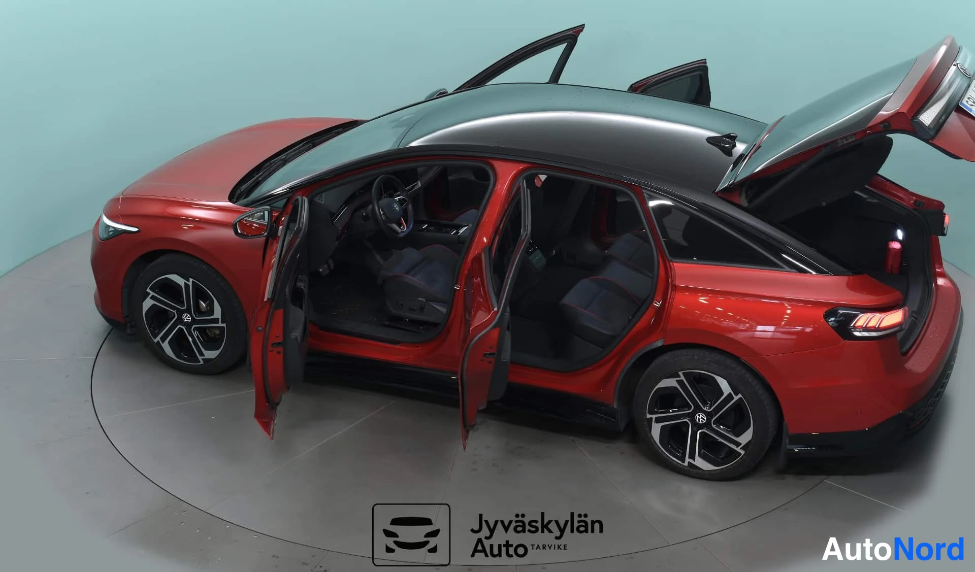 Punainen Volkswagen ID.7 2025, takaviisto, kuva 8