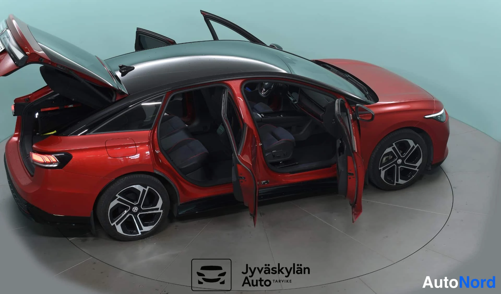 Punainen Volkswagen ID.7 2025, takaviisto, kuva 9