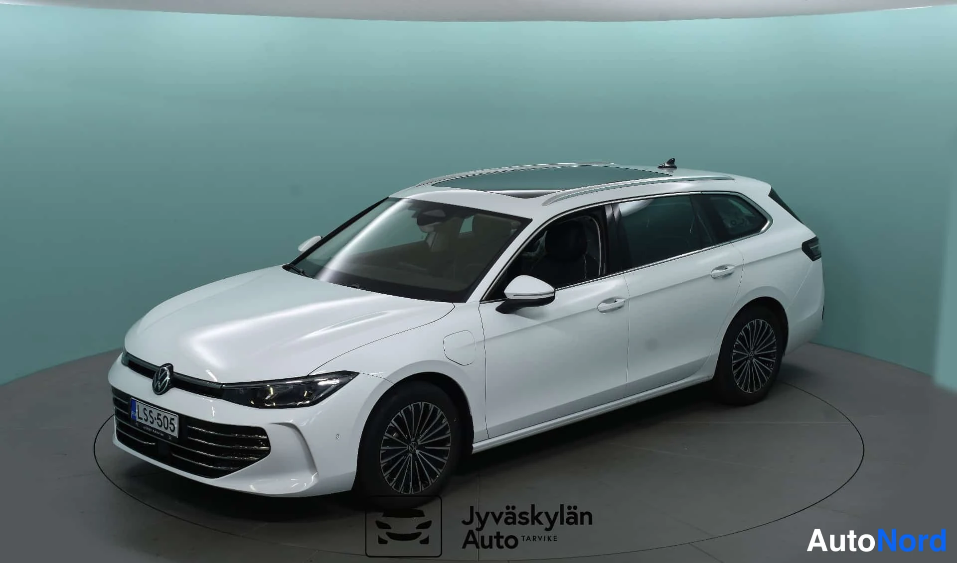 Volkswagen Passat 2024