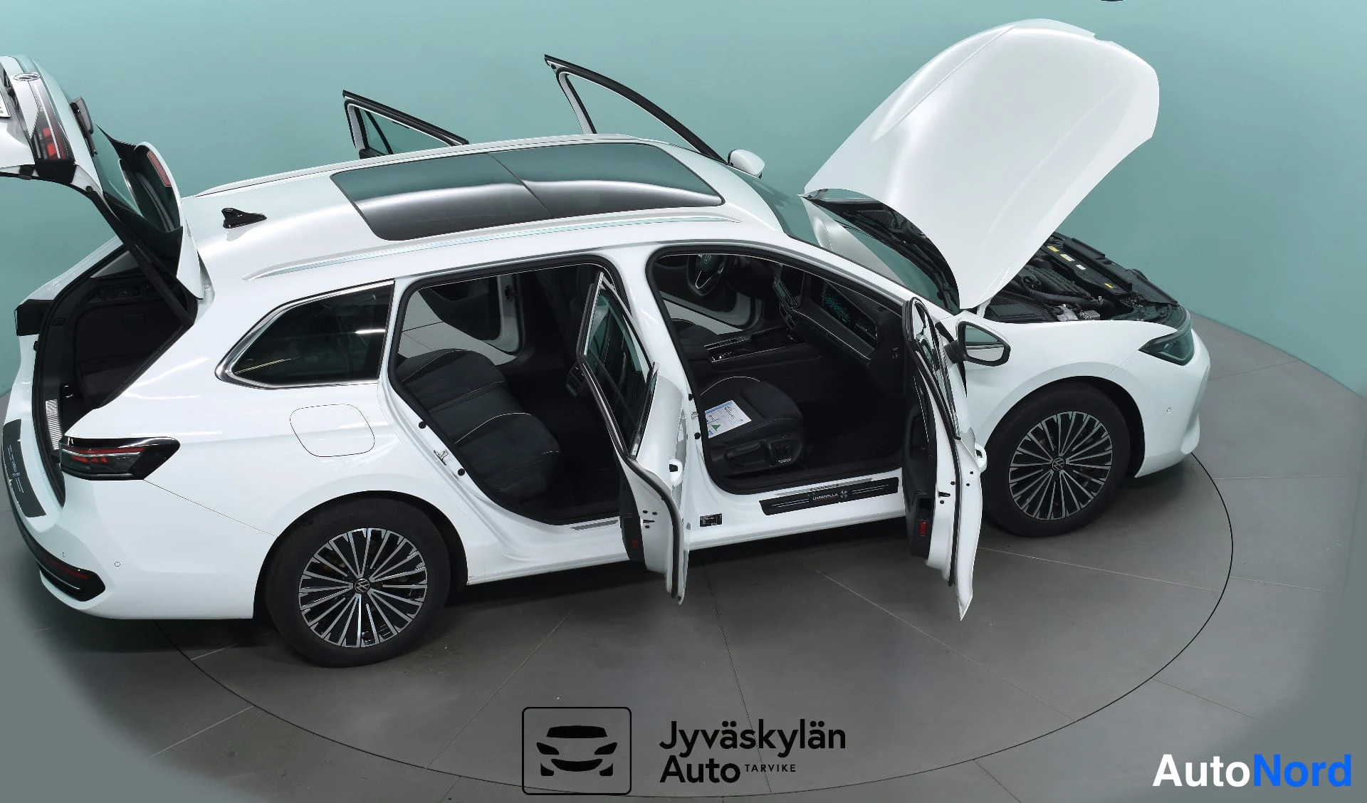 Valkoinen Volkswagen Passat 2024, takaviisto, kuva 10