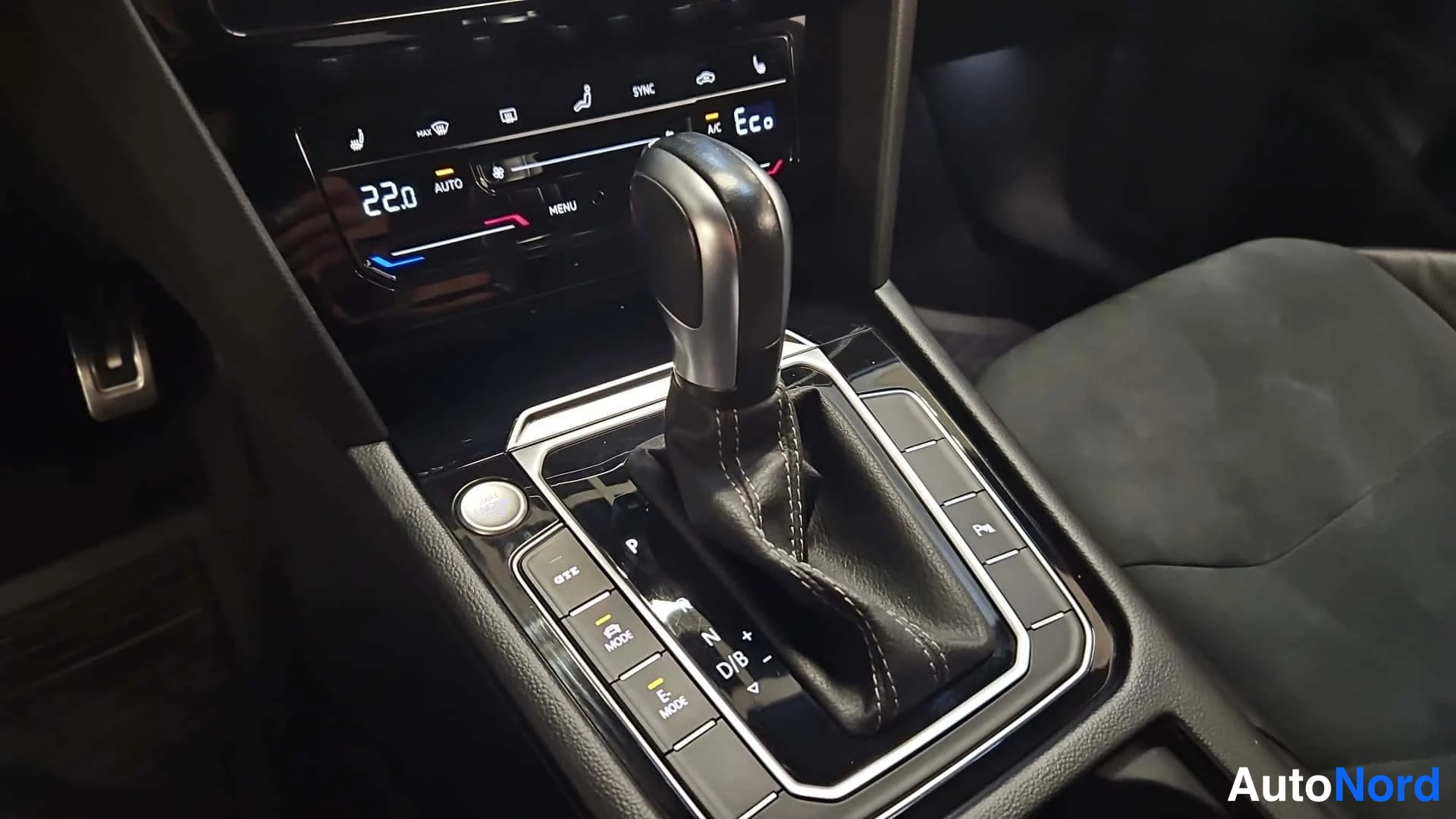 Musta Volkswagen Arteon 2021, yksityiskohta, kuva 24