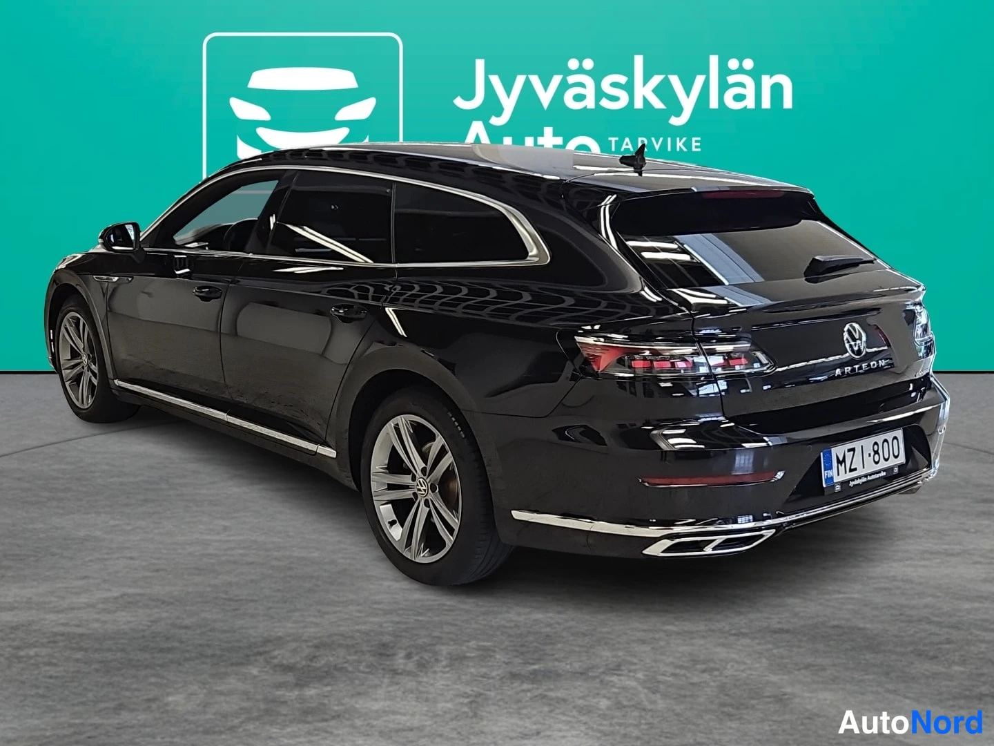 Musta Volkswagen Arteon 2021, takaviisto, kuva 5