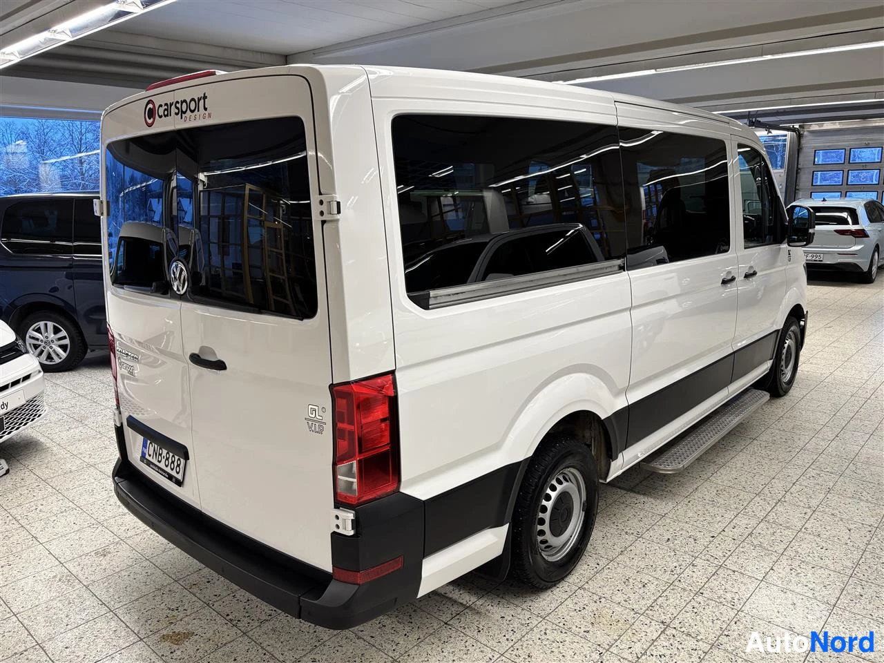 Valkoinen Volkswagen Crafter 2020, takaviisto, kuva 5