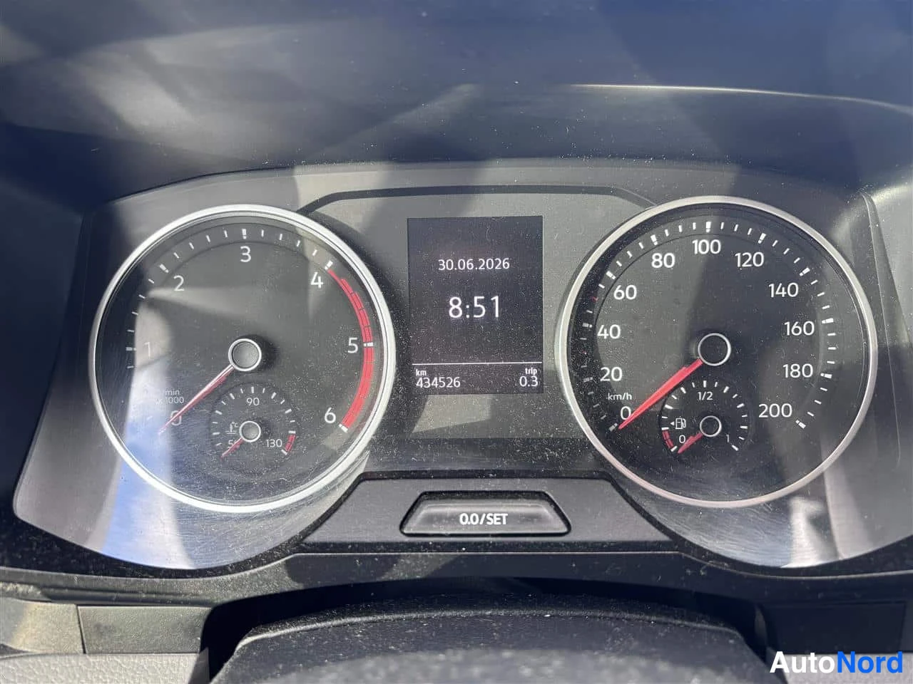 Musta Volkswagen Crafter 2020, yksityiskohta, kuva 27
