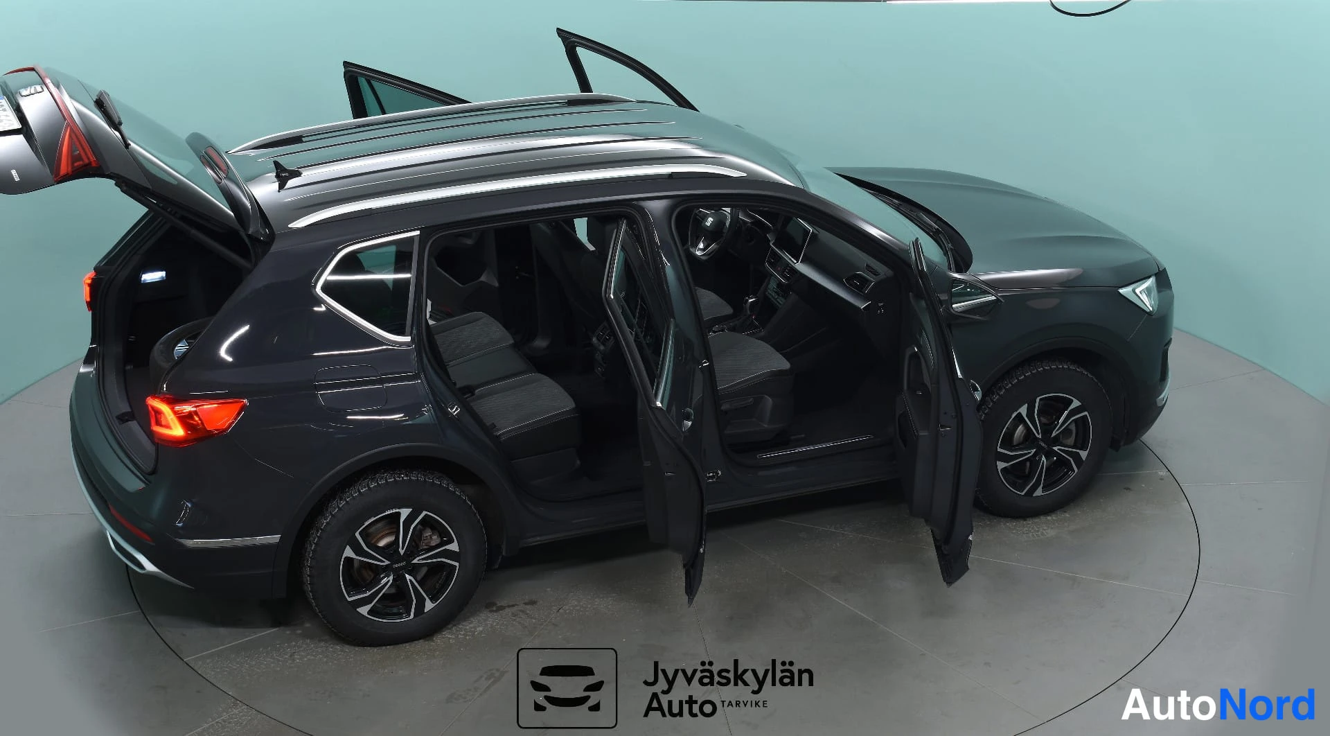Harmaa Seat Tarraco 2023, takaviisto, kuva 9