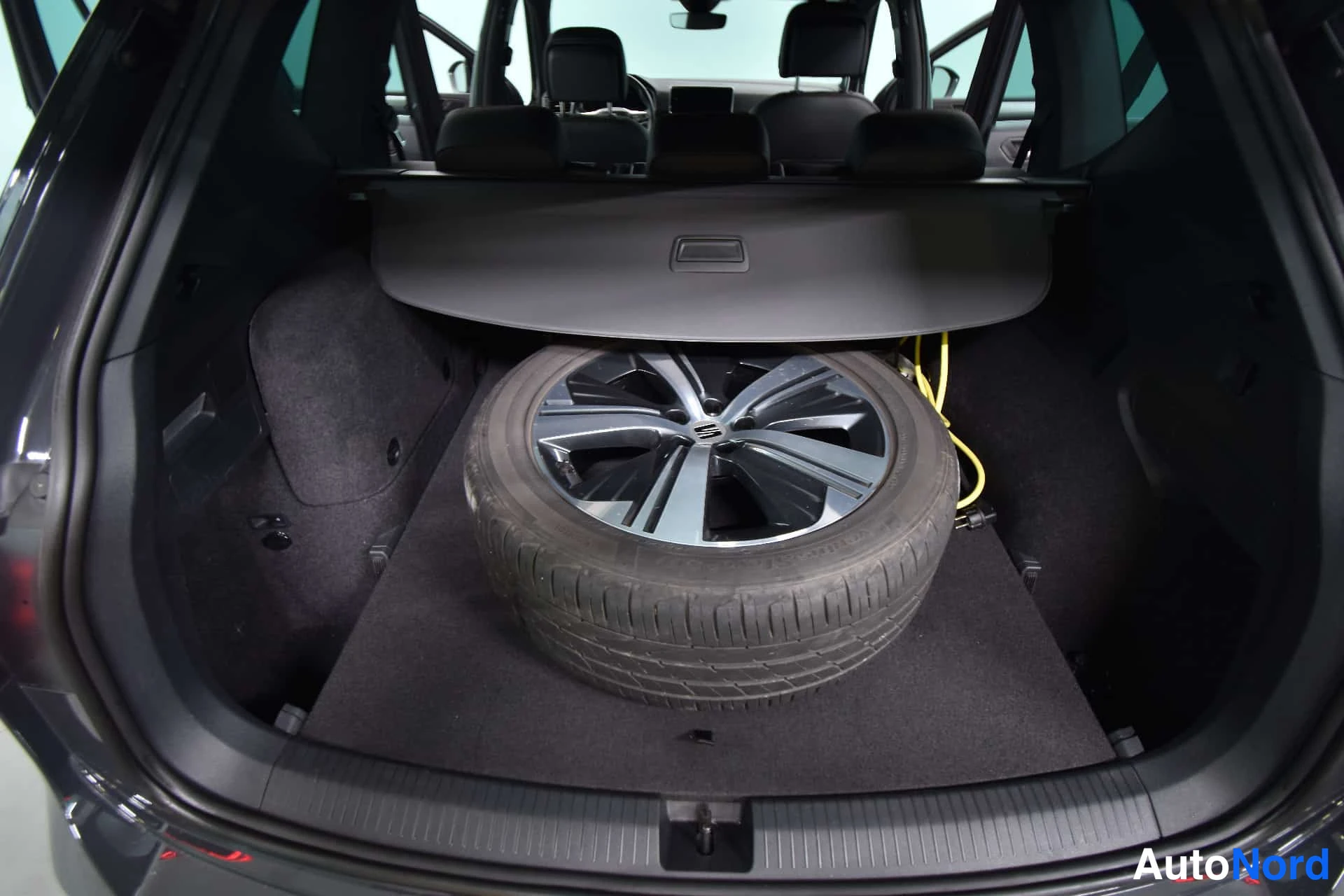 Harmaa Seat Tarraco 2023, tavaratila, kuva 20