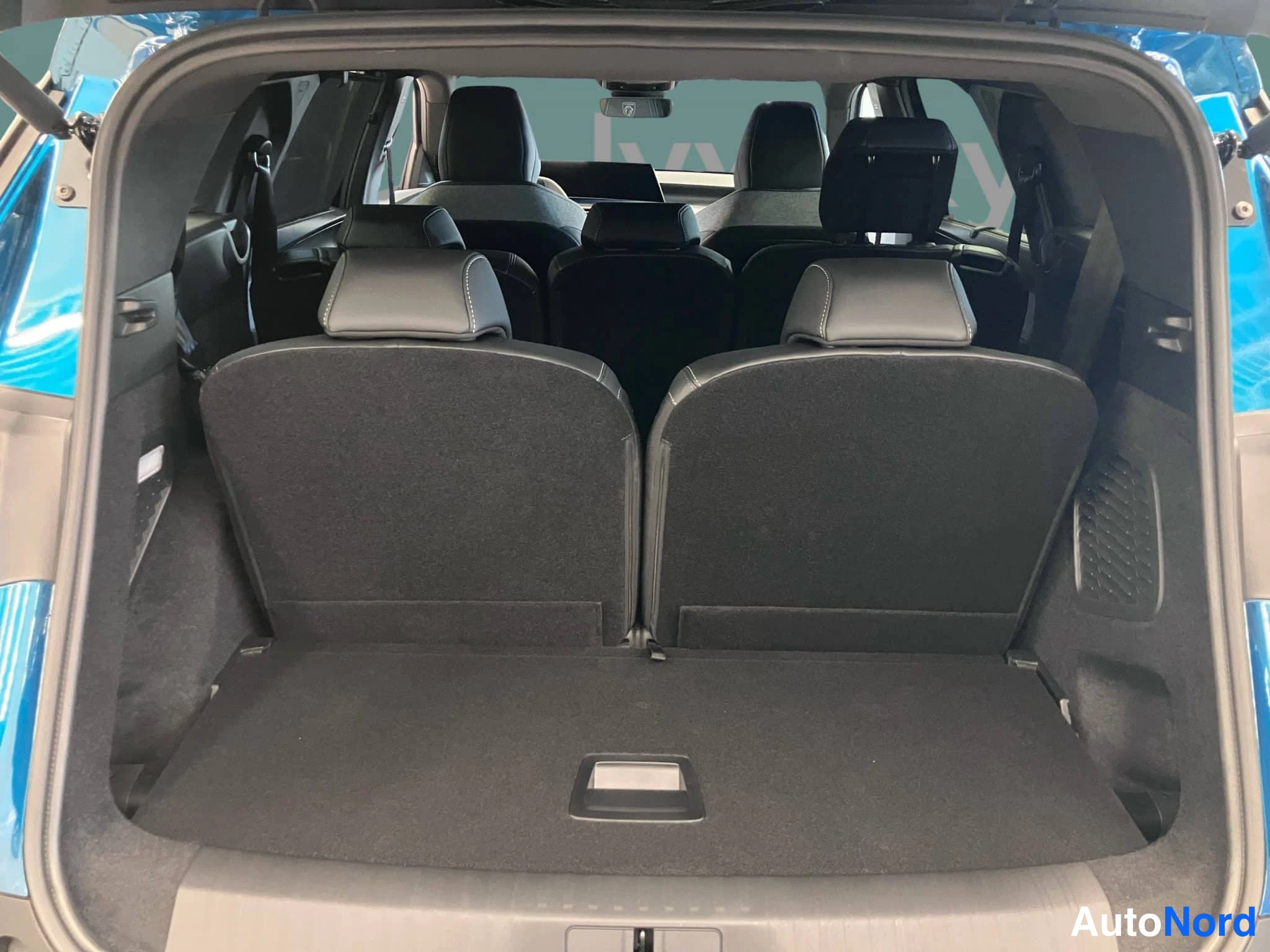 Sininen Peugeot 5008 2026, tavaratila, kuva 21