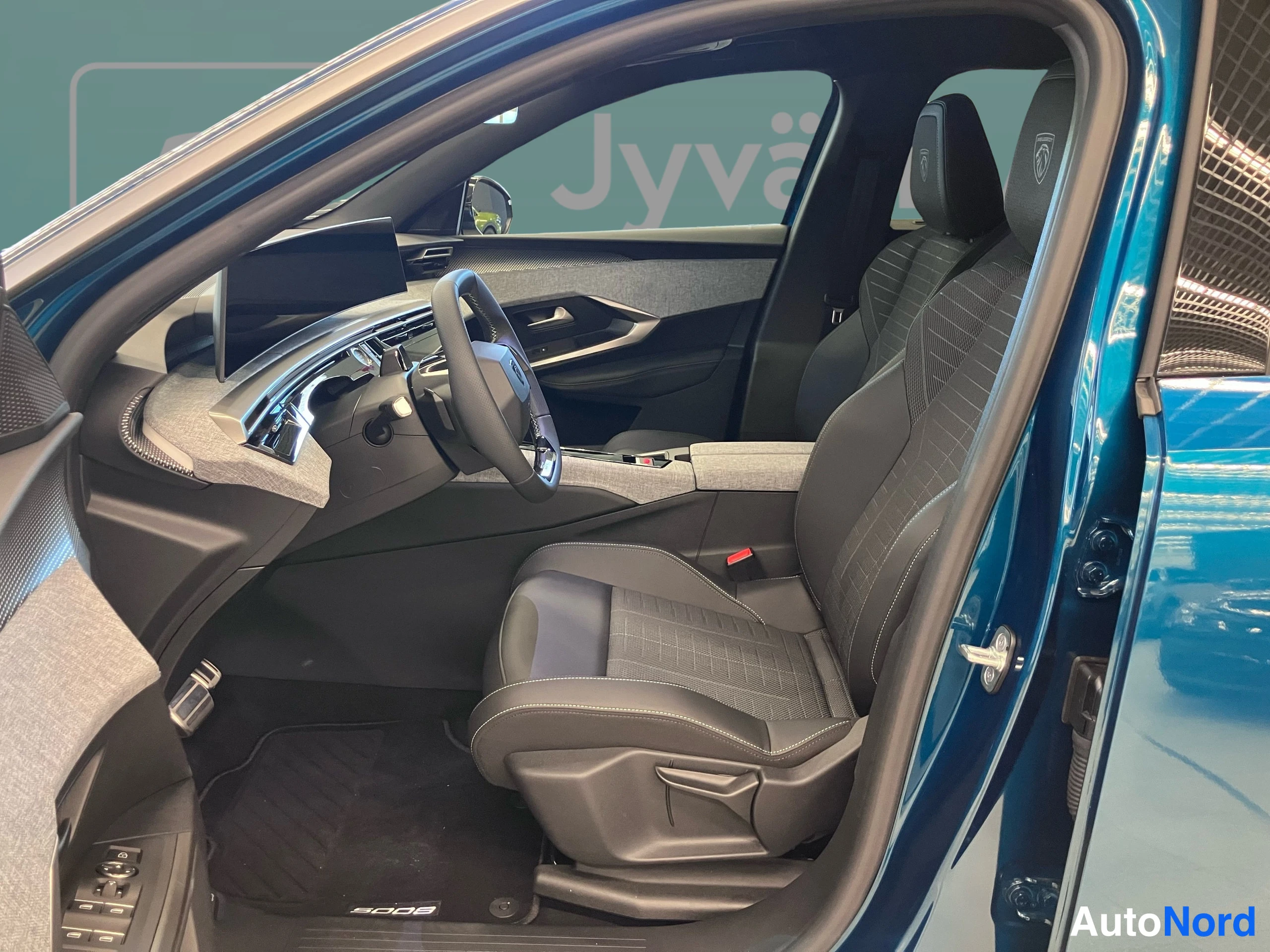 Sininen Peugeot 5008 2026, ohjaamo, kuva 10