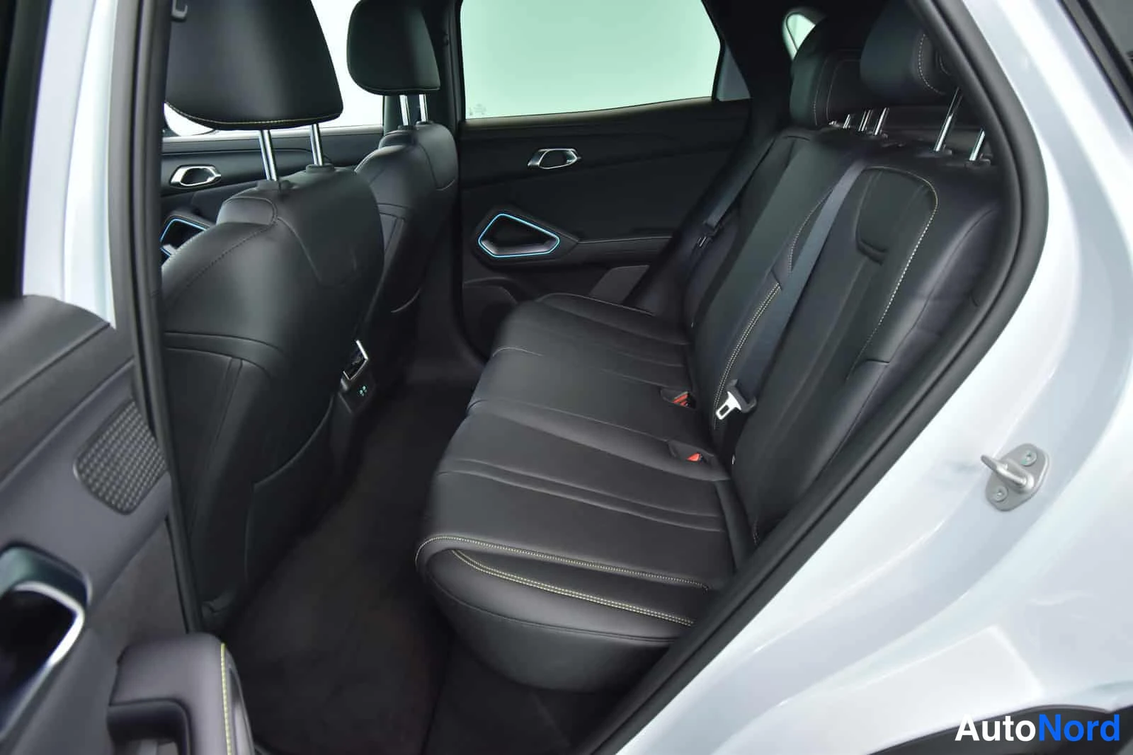 Valkoinen BYD Atto 2 2026, takaistuimet, kuva 21