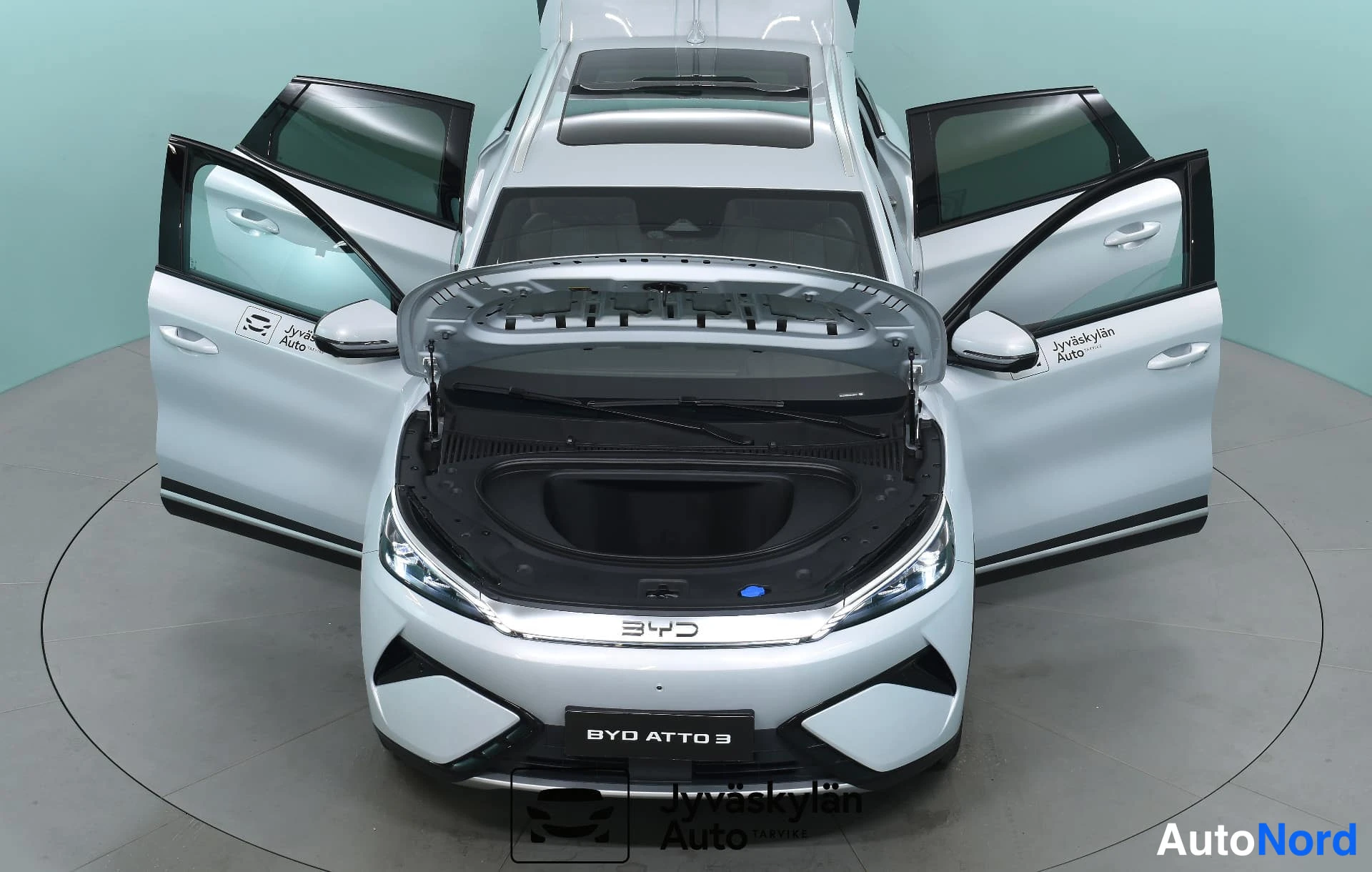 Valkoinen BYD Atto 3 2026, edestä, kuva 5