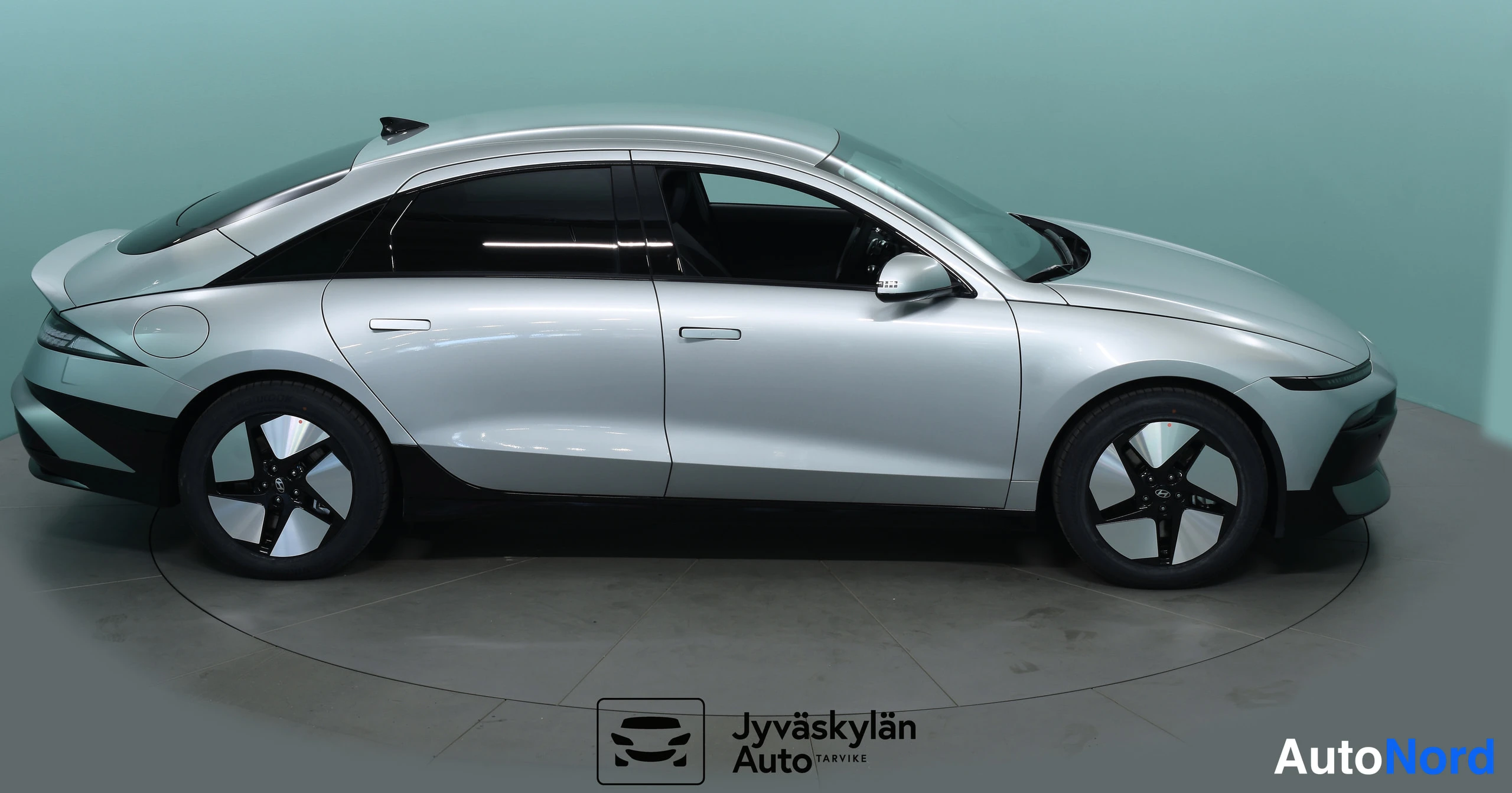 Harmaa Hyundai IONIQ 6 2026, etuviisto, keula oikealle, kuva 3