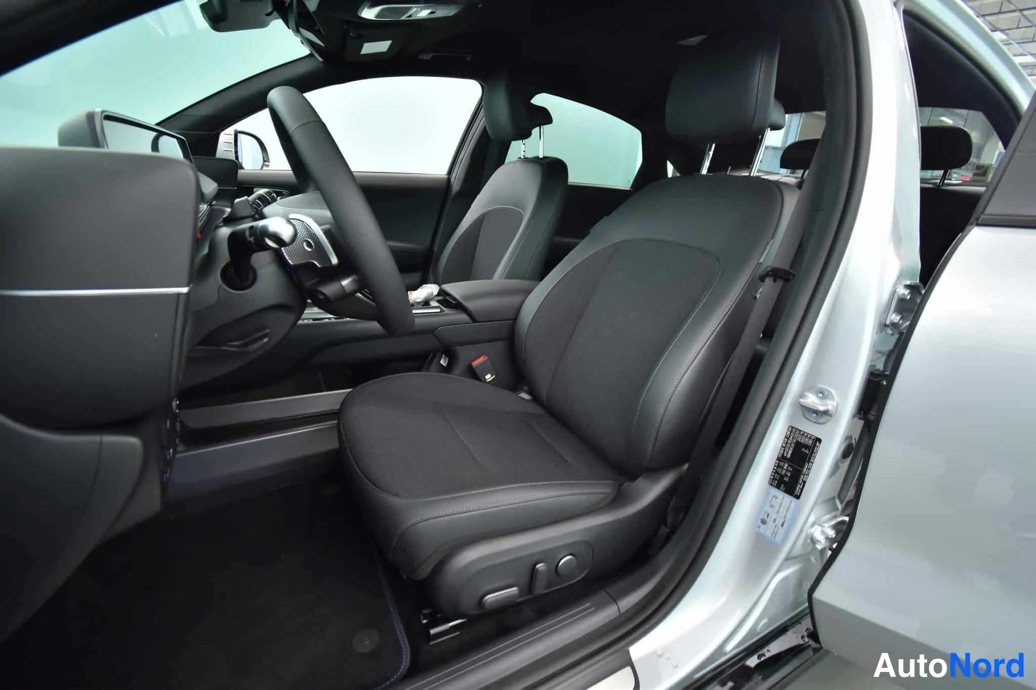 Harmaa Hyundai IONIQ 6 2026, etuistuimet, kuva 29