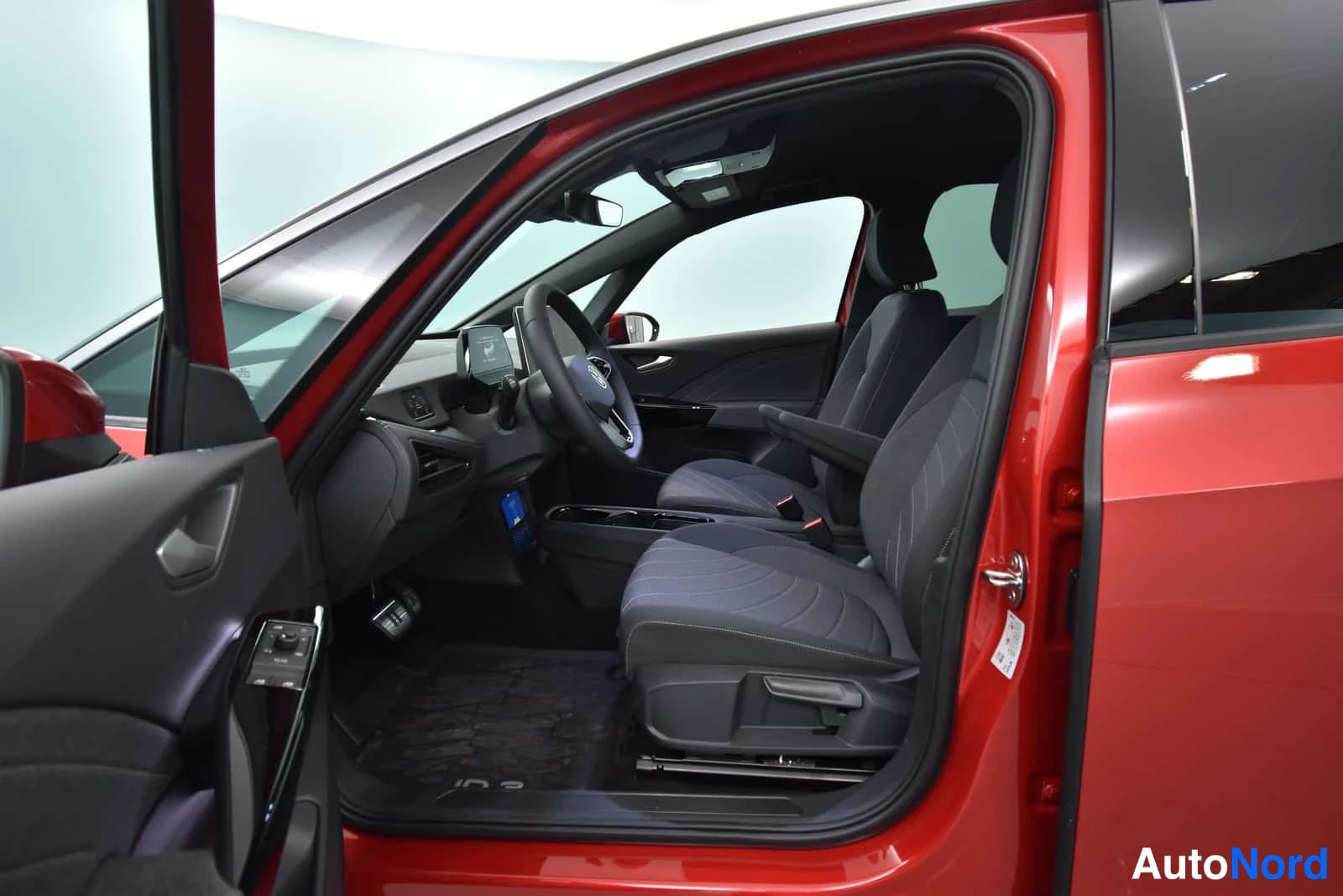 Punainen Volkswagen ID.3 2025, ohjaamo, kuva 14