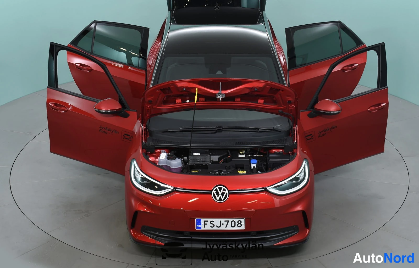 Punainen Volkswagen ID.3 2025, edestä, kuva 6