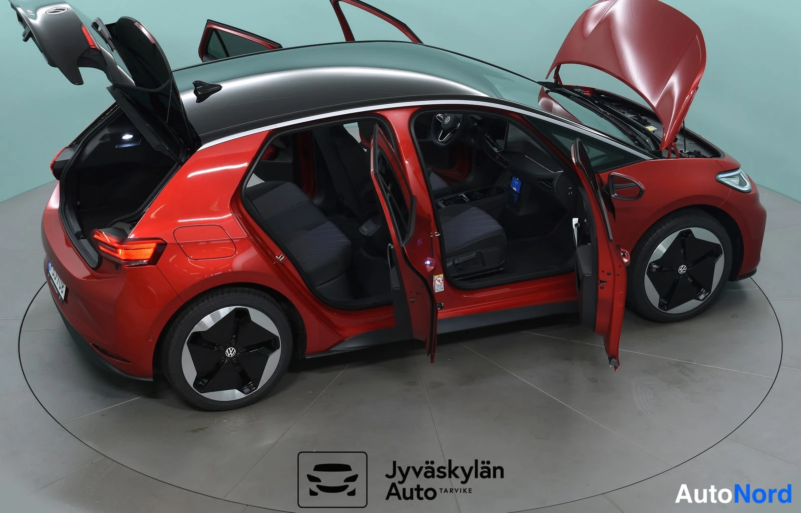 Punainen Volkswagen ID.3 2025, takaviisto, kuva 10