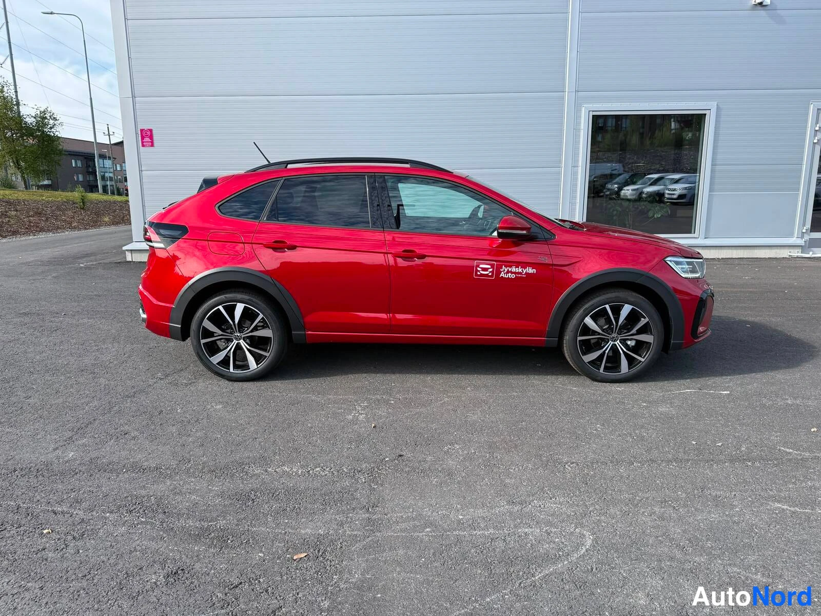 Punainen Volkswagen Taigo 2026, takaviisto, kuva 6