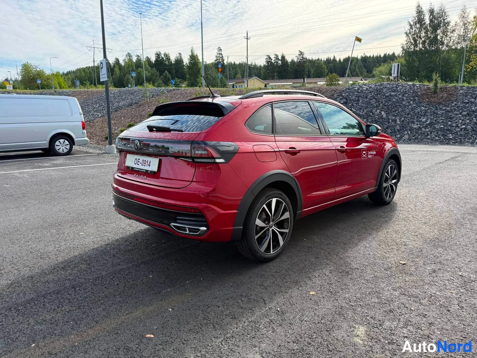 Punainen Volkswagen Taigo 2026, takaviisto, kuva 7