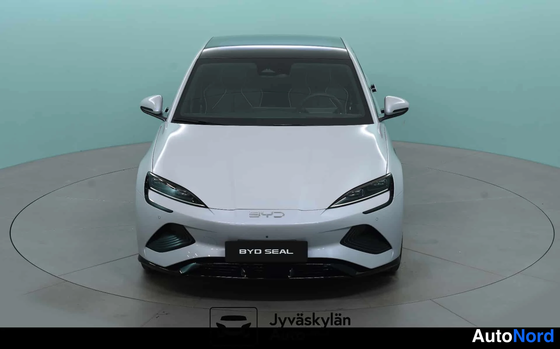 Harmaa BYD Seal 2026, edestä, kuva 5