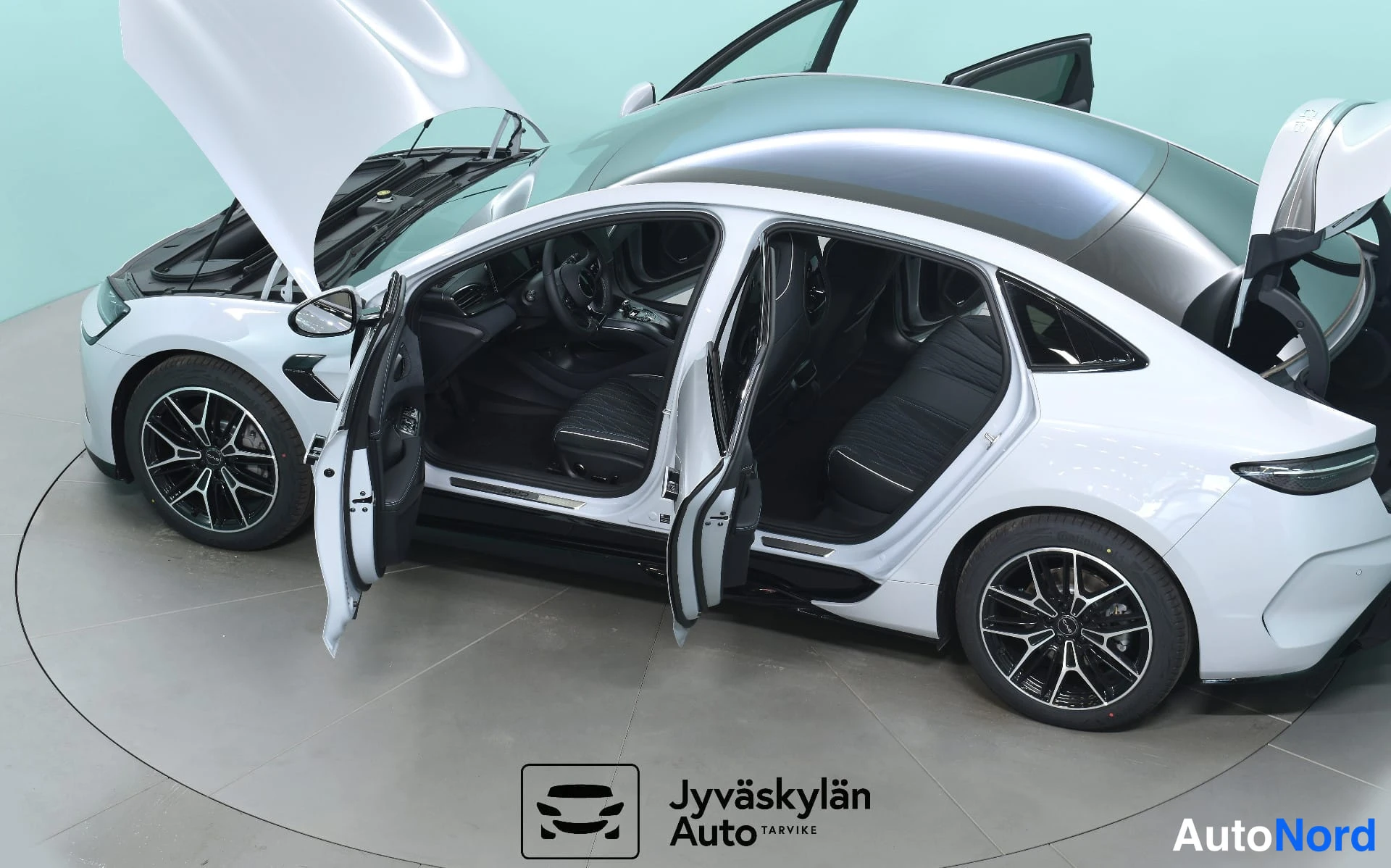 Harmaa BYD Seal 2026, etuviisto, keula vasemmalle, kuva 11