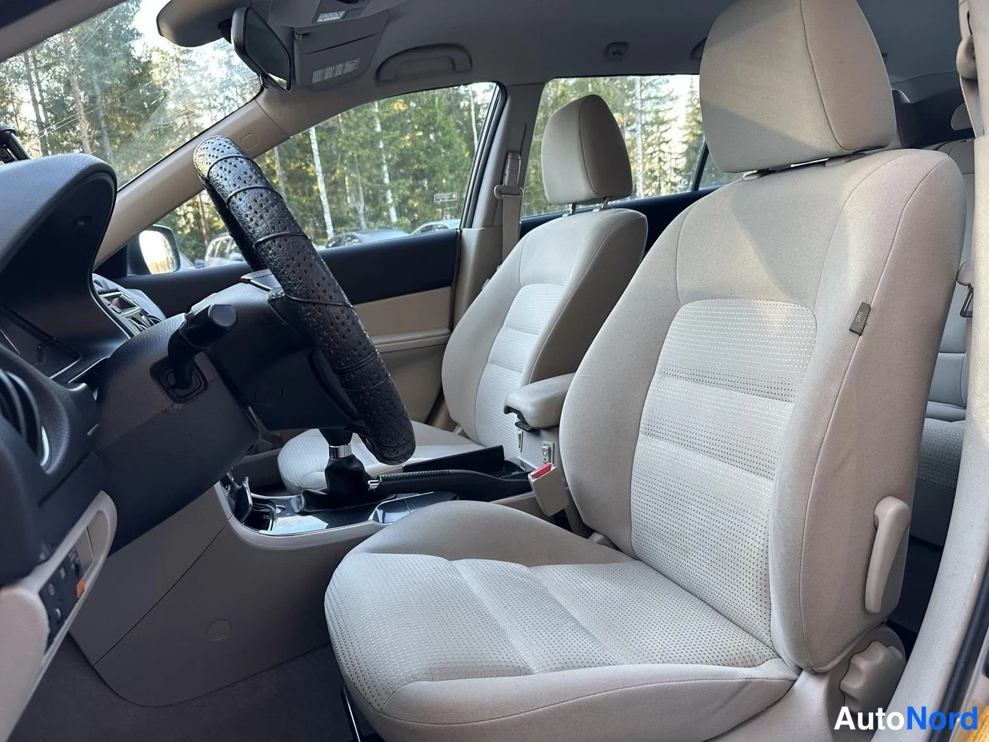Harmaa Mazda 6 2008, etuistuimet, kuva 4