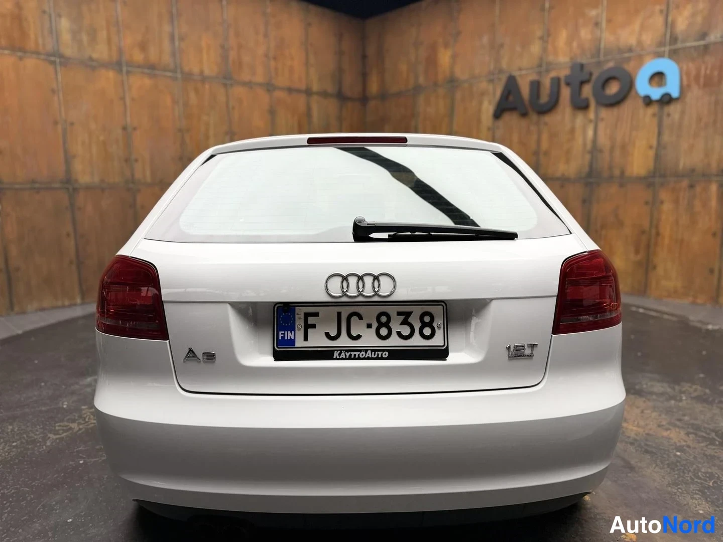 Valkoinen Audi A3 2008, takaa, kuva 14