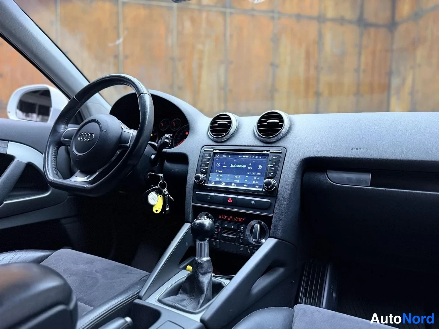 Valkoinen Audi A3 2008, ohjaamo, kuva 18