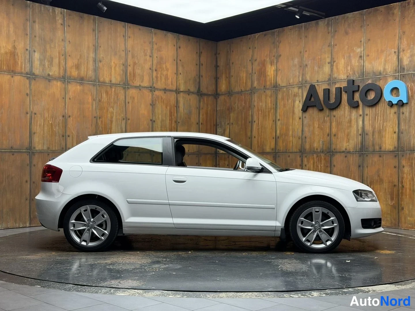 Valkoinen Audi A3 2008, etuviisto, keula oikealle, kuva 7