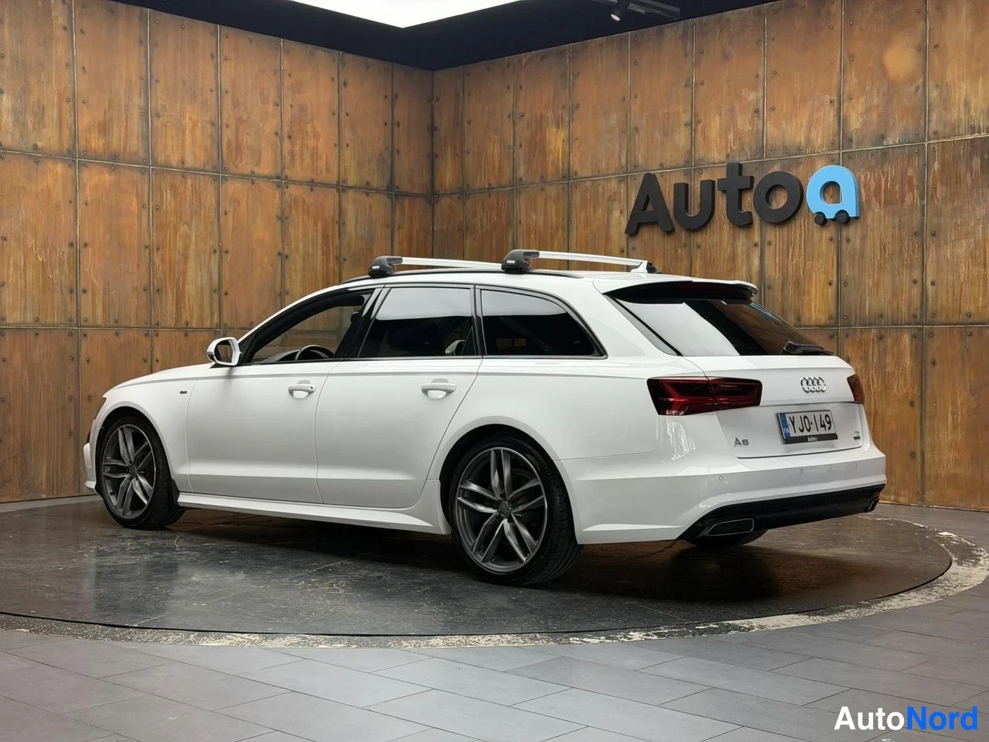 Valkoinen Audi A6 Avant 2016, takaviisto, kuva 10