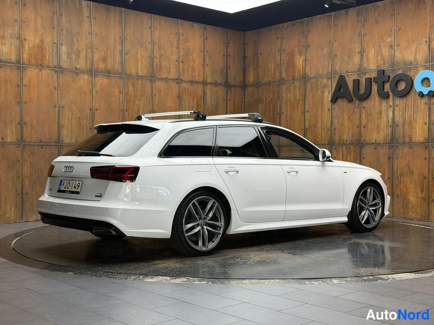 Valkoinen Audi A6 Avant 2016, takaviisto, kuva 11