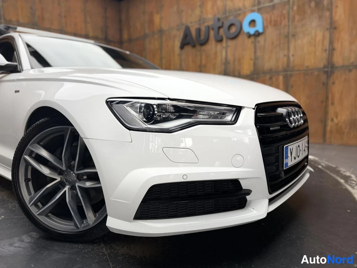 Valkoinen Audi A6 Avant 2016, etuviisto, keula oikealle, kuva 6