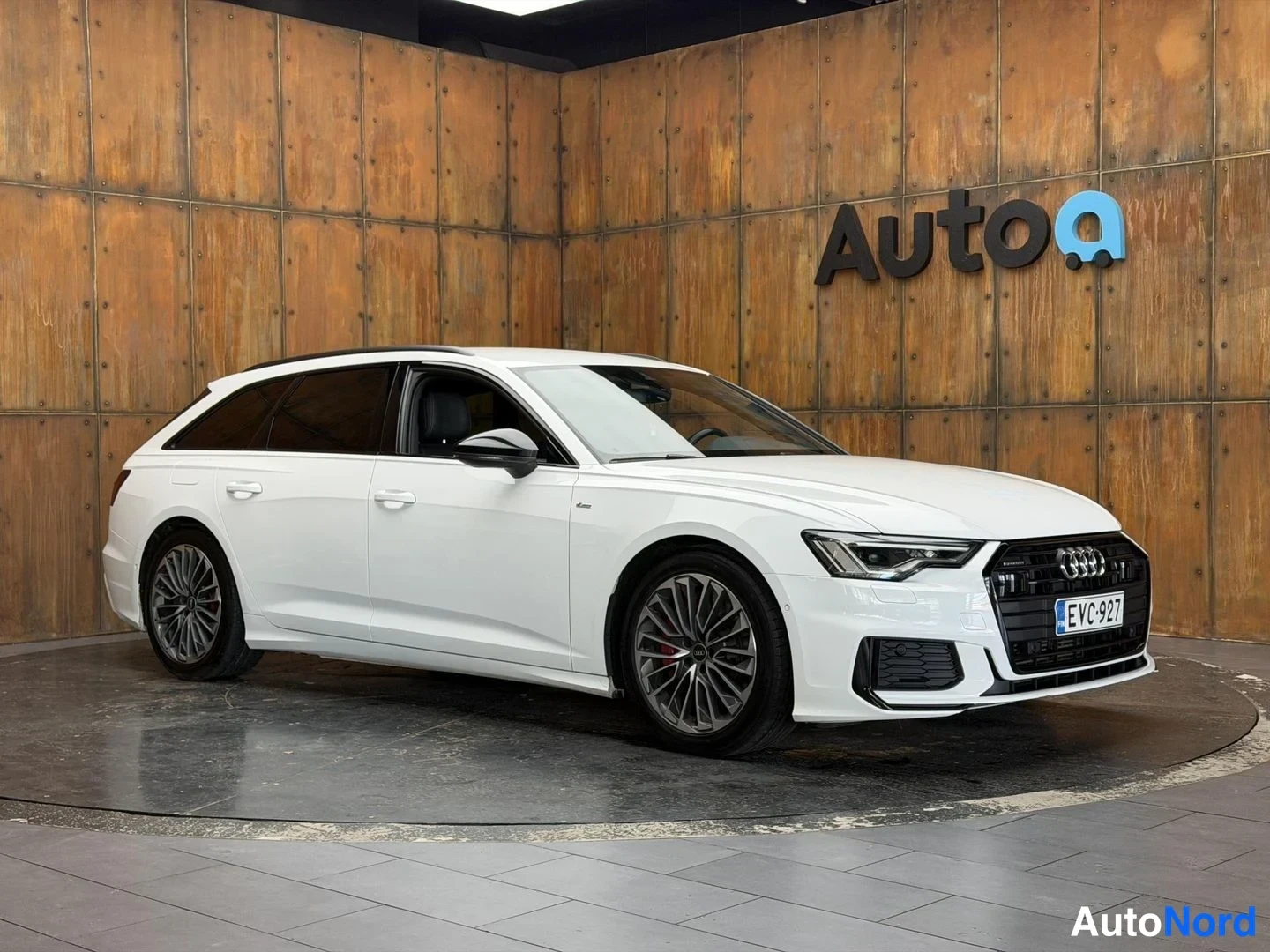 Valkoinen Audi A6 Avant 55 TFSI e 2020, etuviisto, keula oikealle, kuva 6