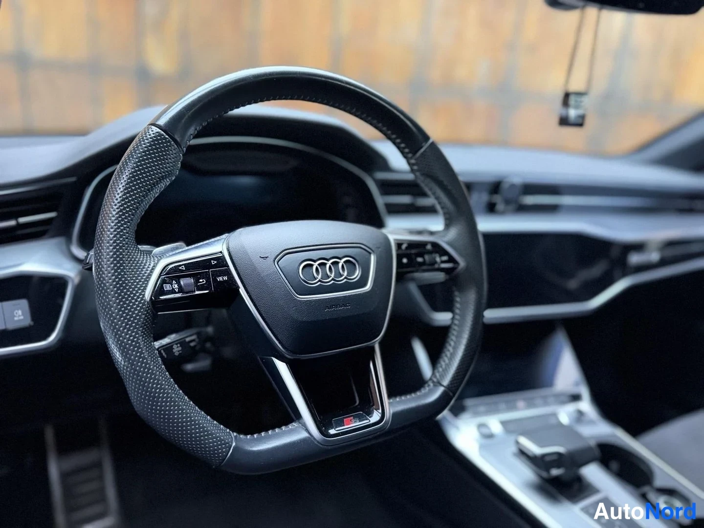 Valkoinen Audi A6 Avant 55 TFSI e 2020, ohjaamo, kuva 19