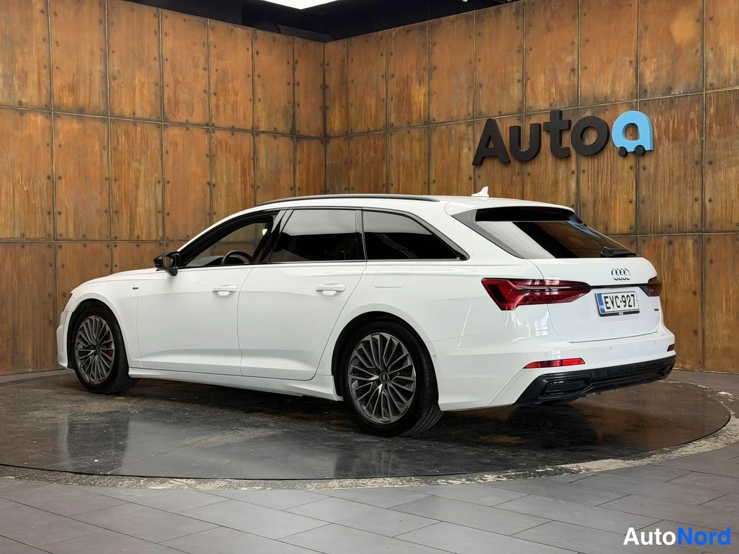 Valkoinen Audi A6 Avant 55 TFSI e 2020, takaviisto, kuva 12