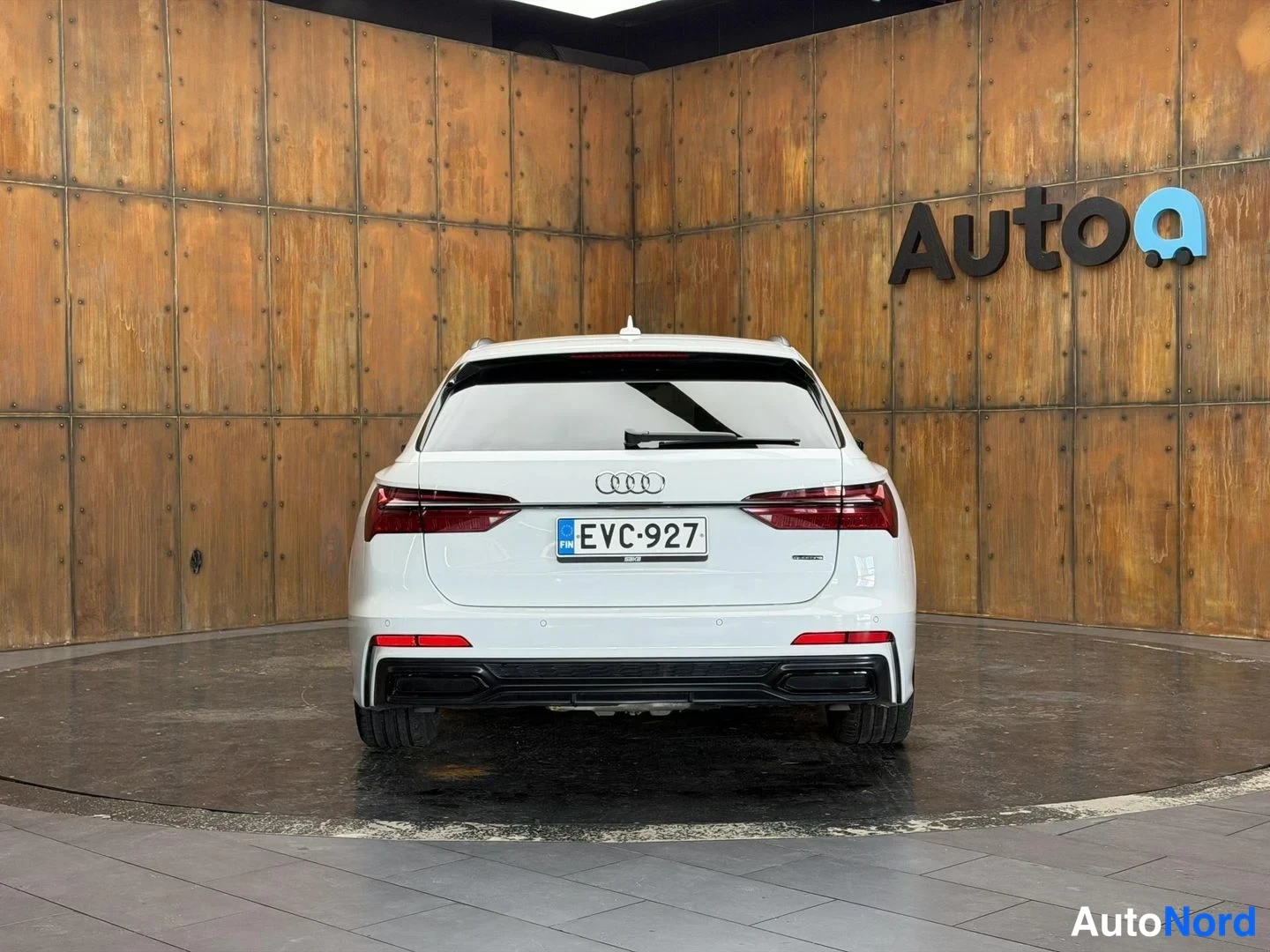 Valkoinen Audi A6 Avant 55 TFSI e 2020, takaa, kuva 16