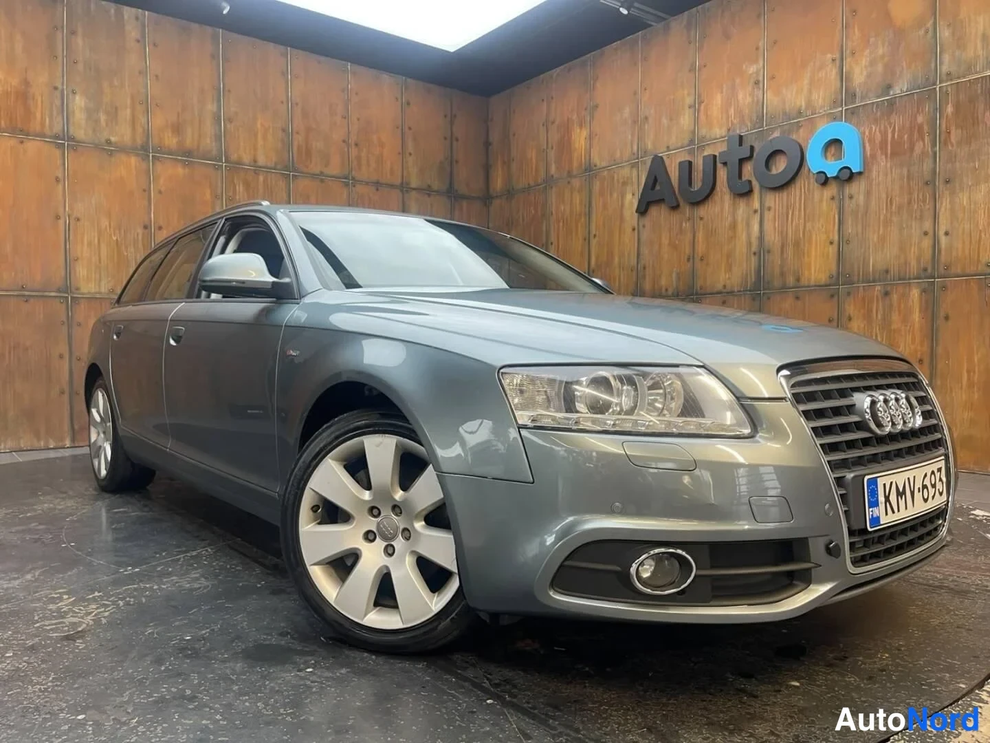 Harmaa Audi A6 2009, etuviisto, keula oikealle, kuva 4