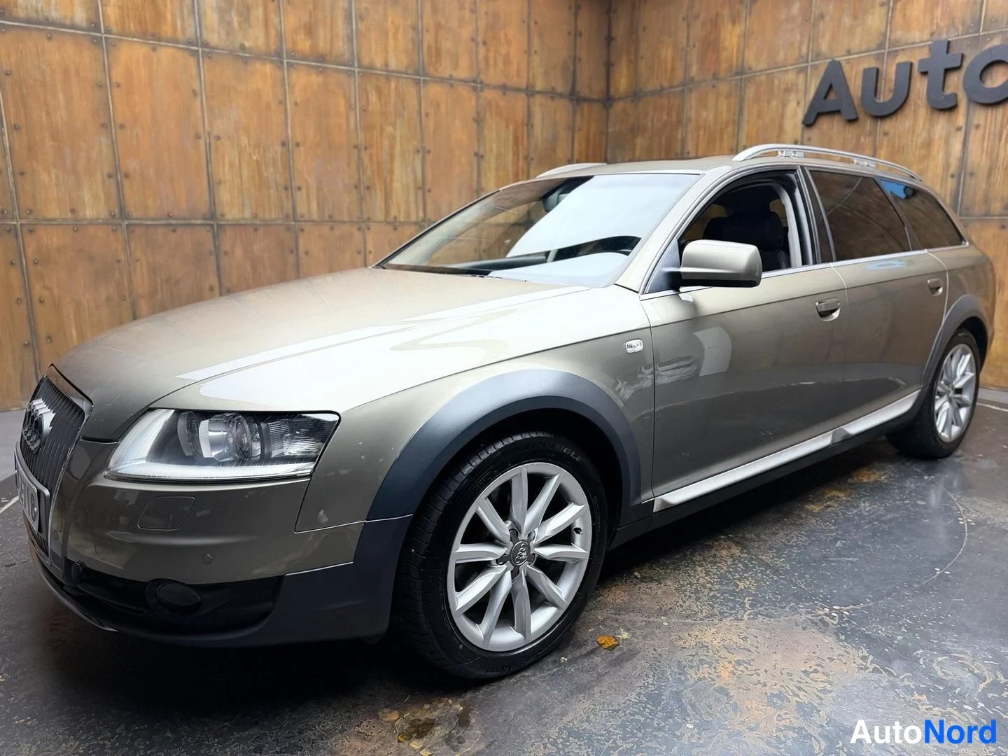 Beige Audi A6 allroad quattro 2007, etuviisto, keula vasemmalle, kuva 2