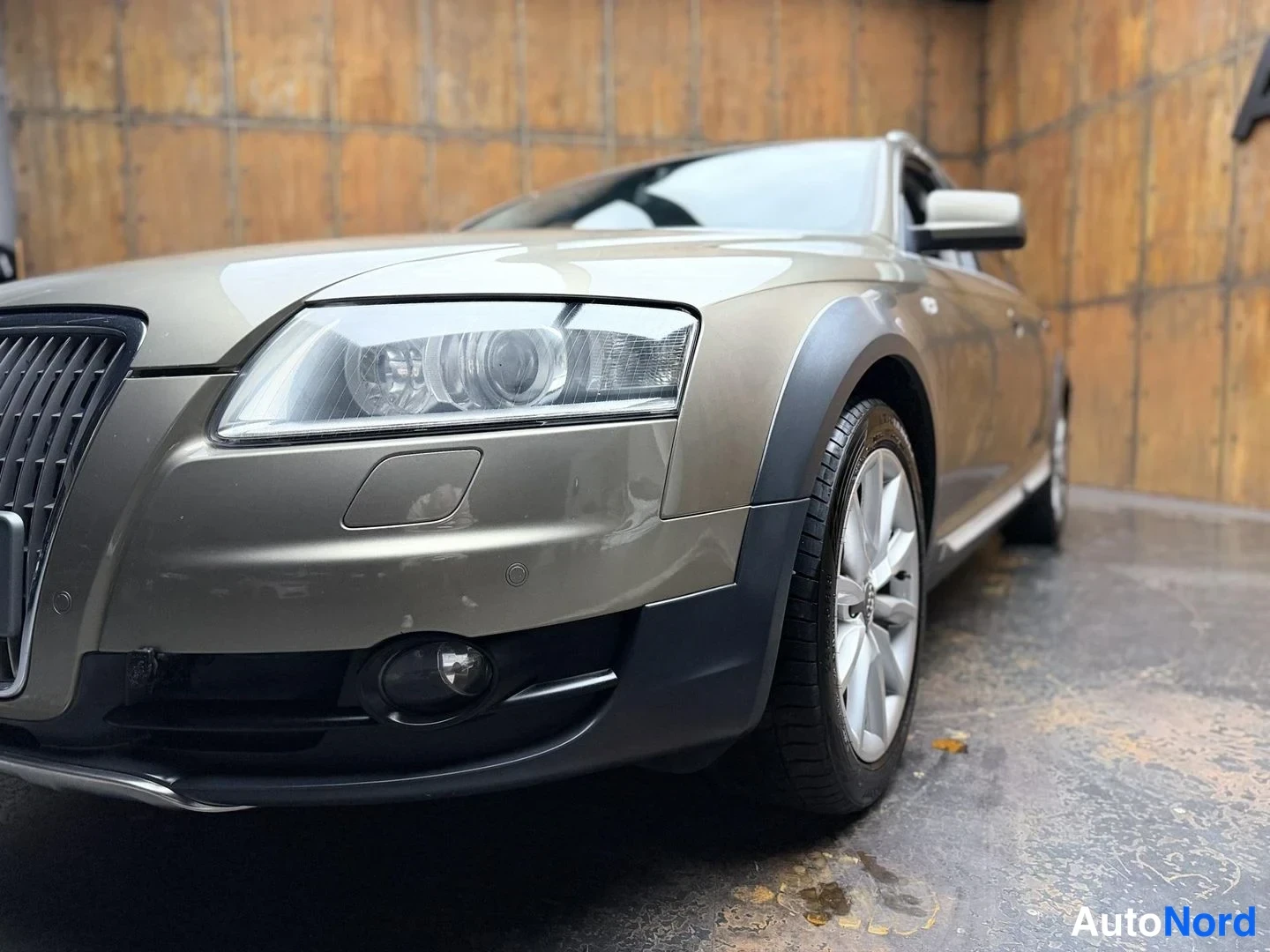 Beige Audi A6 allroad quattro 2007, etuviisto, keula vasemmalle, kuva 3